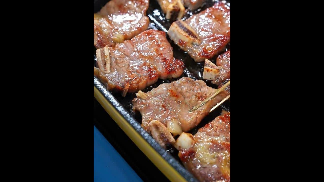 年夜饭的第三道菜黑椒牛仔骨做法简单又好吃，每次做这道菜孩子都很爱吃，家里有小朋友可以安排上#牛仔骨  #黑椒牛仔骨  #我要上热门 T