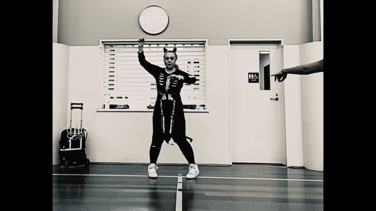 Zumba Gold Salsa 🧡. 🎵 Hotel California 🎤 Bruno Herrera- feat Status. Halloween 🎃 version 😉
