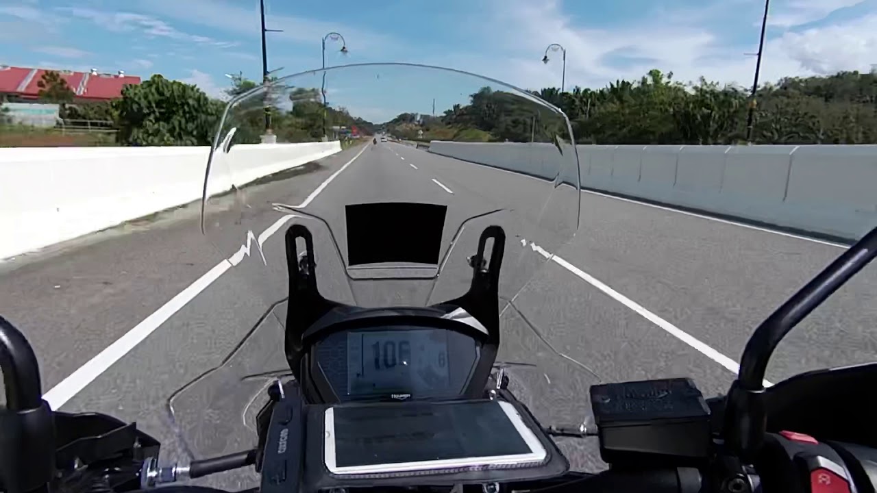 Triumph Tiger 800xrx LRH firs time Road trip to Betong, Thailand - Tiny Jen