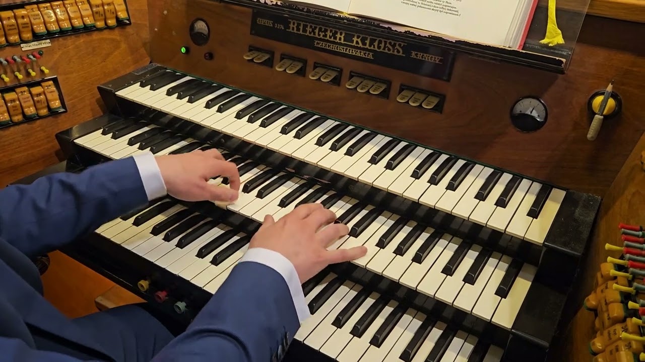 JKS 244 - K stolu Božej láskavosti (Kňazská vysviacka 2025)