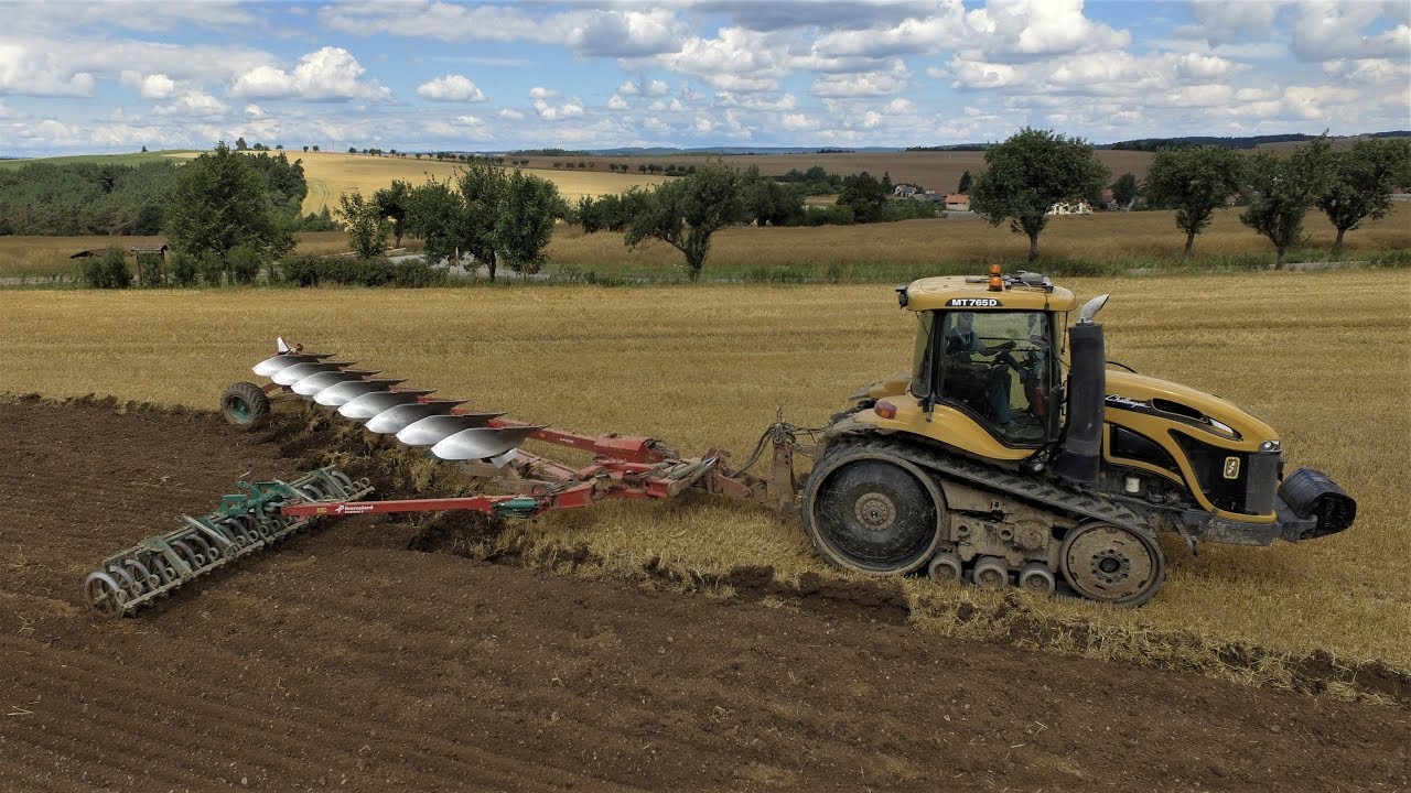 orba 2017 - Challenger MT765D + Kverneland PW 100 (8) + Kverneland Packomat S