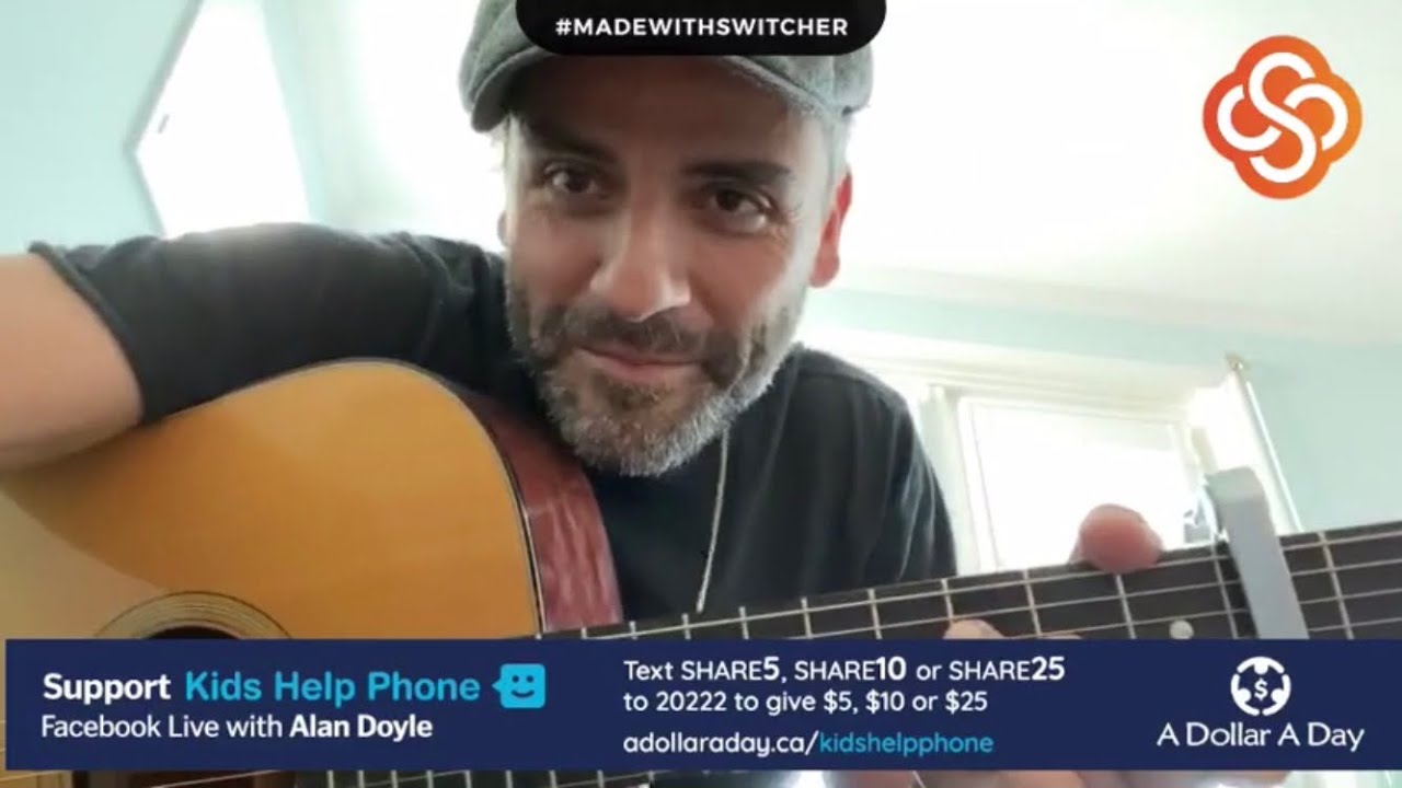 Oscar Isaac performing Never Had (2020)