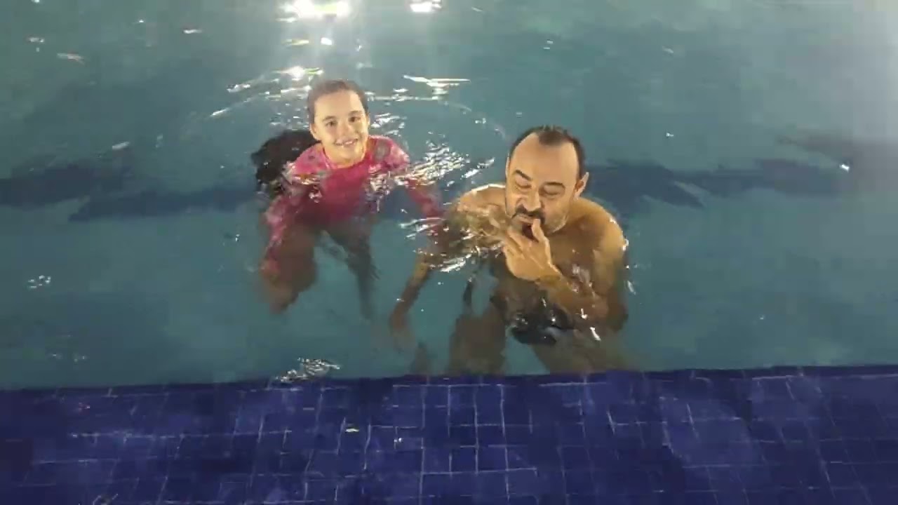 Na piscina 