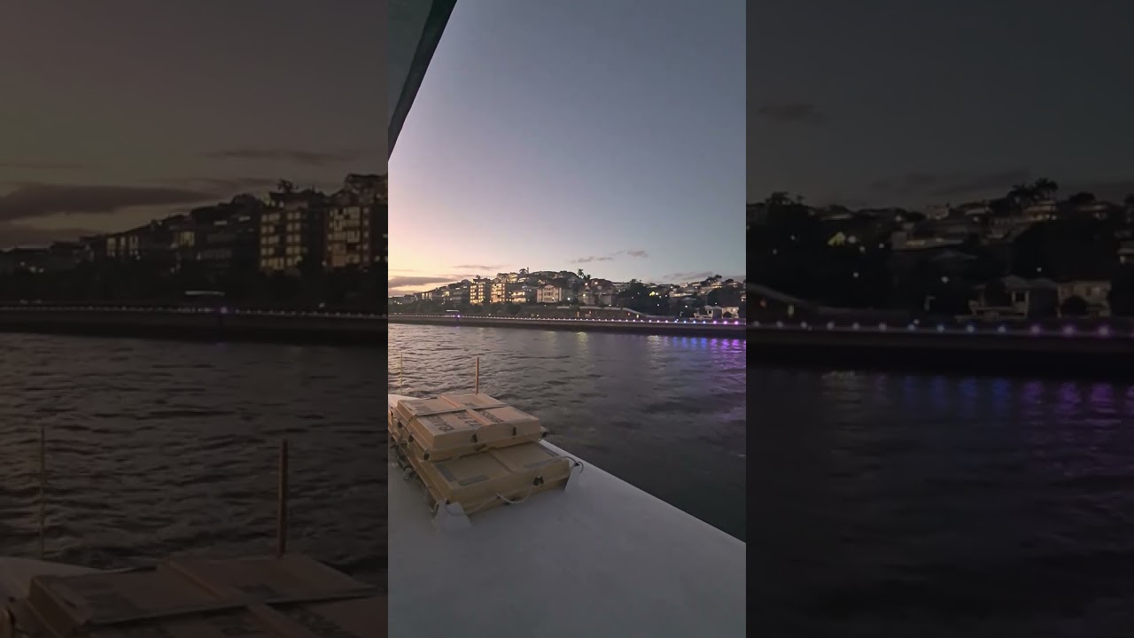 Dusk ferry ride from Teneriffe to Brett's Wharf