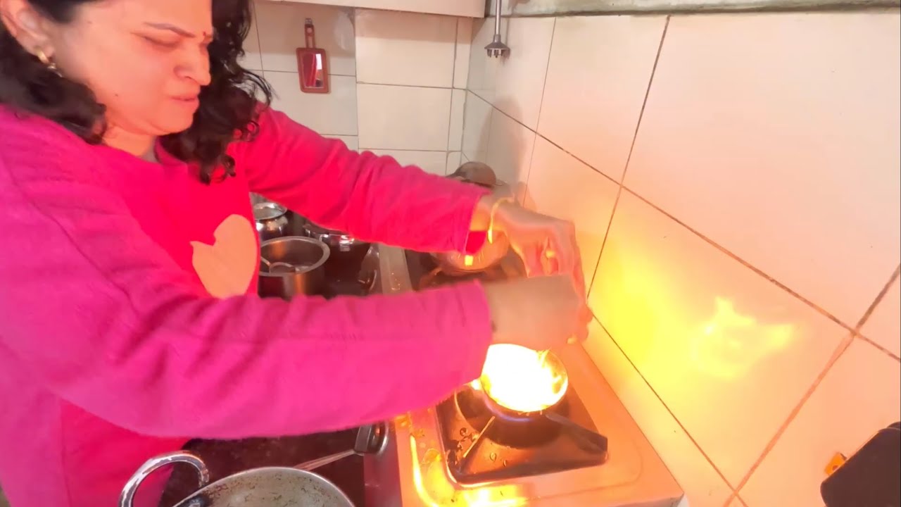 Gais me 🧯aag lag gai |Dinbhar kaam karo or pati ke tane bhi jhelo🥺🙏🏻
