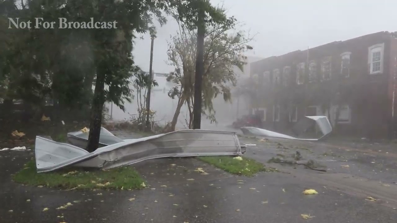 08-30-2023 Hurricane Idalia - Eyewall Intercept - Perry, Florida