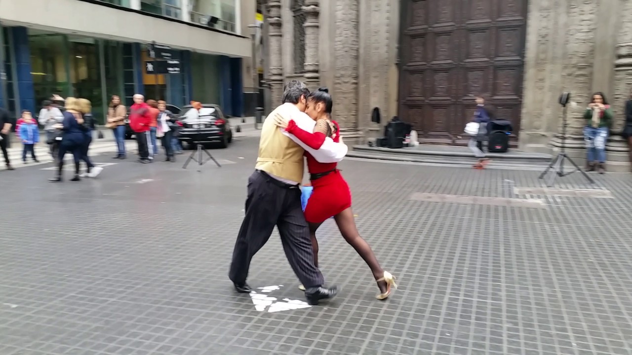 Milonga Brava - Street Tango Buenos Aires