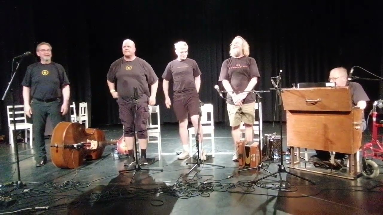 Kiharakolmio - Iljan polkka @kiharakolmio2507 @AnttiPaalanen 