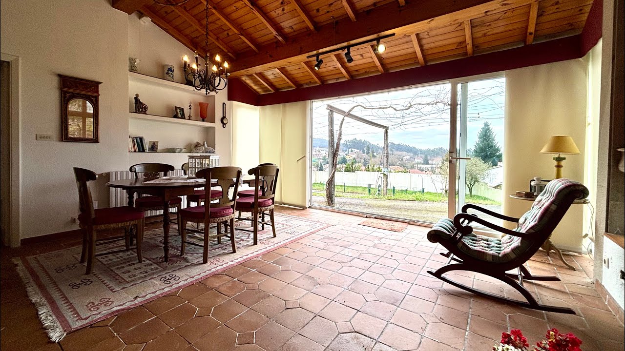 Chalet de plata baja y 32.000 m2 de parcela 5 minutos del centro De Santiago