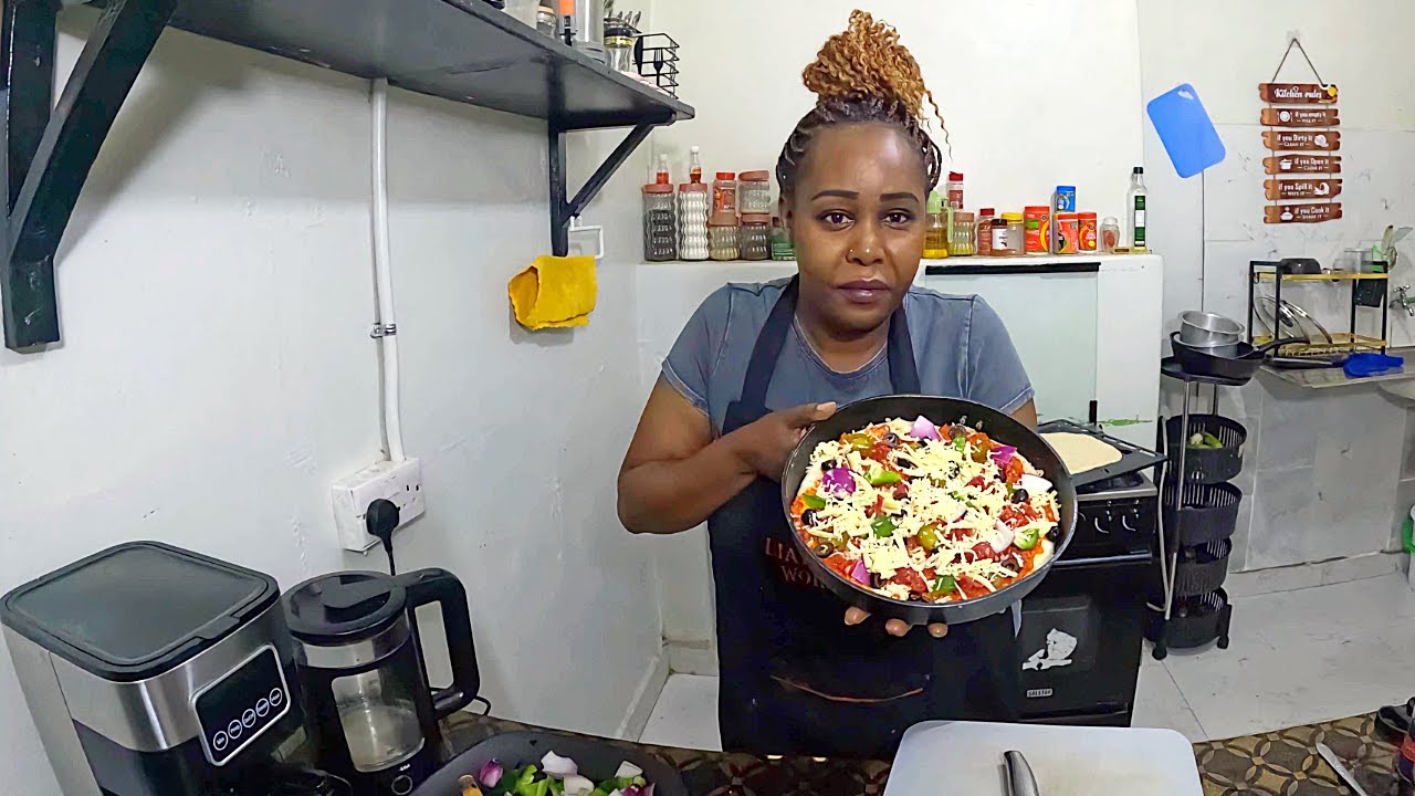 Juicy Beef Meatball Pizza Recipe | Easy Homemade Pizza from Scratch !