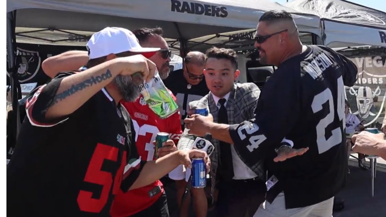 IS THIS THE MOST INTENSE RIVLARY IN THE NFL???