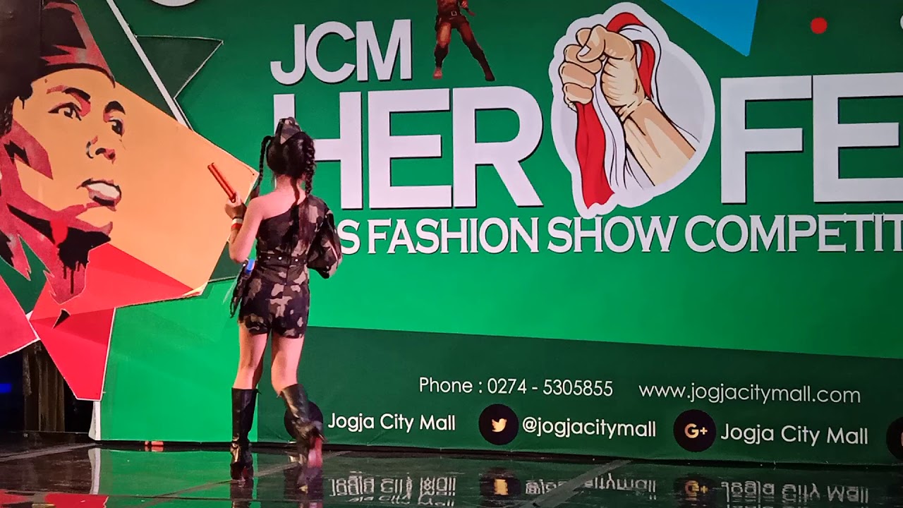Lomba Fashion Show Hari Pahlawan