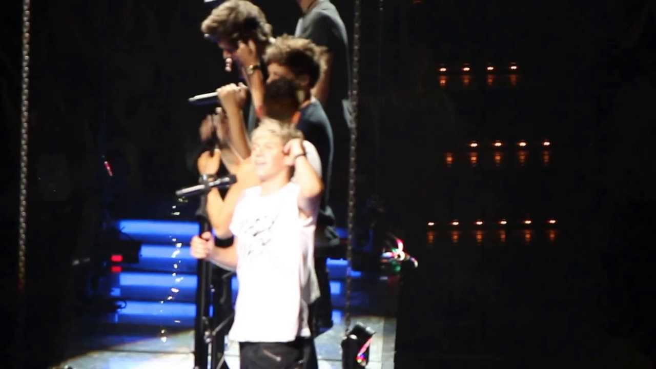 Last First Kiss - One Direction in Nashville, TN