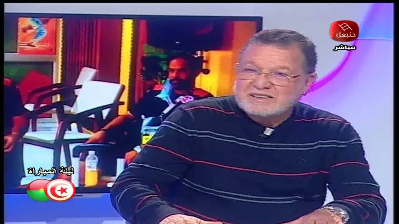 تدخل ساخن من رضا البوراوي ينتهي بمشادة كلامية مع مراد محجوب قبل مباراة بوركينا فاسو