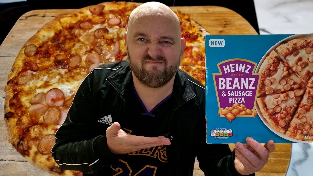 ANOTHER GIMMICK - Heinz Beanz Sausage & Bean Pizza - Food Review - WHY DO THEY MAKE THIS STUFF ???