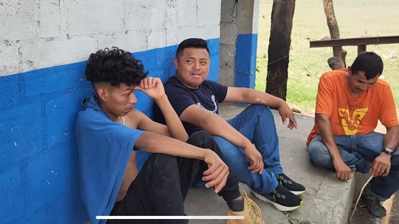 Romario Dice Que El Novio De Gloria Es Inteligente Y Trabajador Pero Gloria Ni Levantarse Quiere,