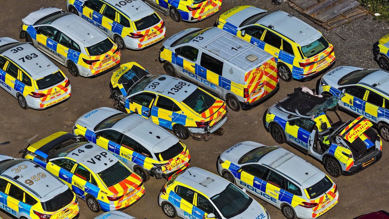 🚔🚨 Police Car Scrap Yard, Emergency Vehicles & Burned Classics 🔥🚗 | Doncaster Exploration