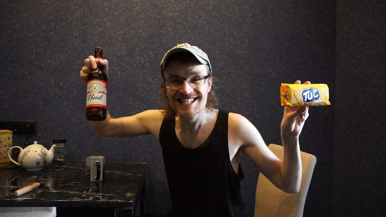 BUD BEER 5% + TUC ORIGINAL СИНЯЧИМ С БАТЕЙ