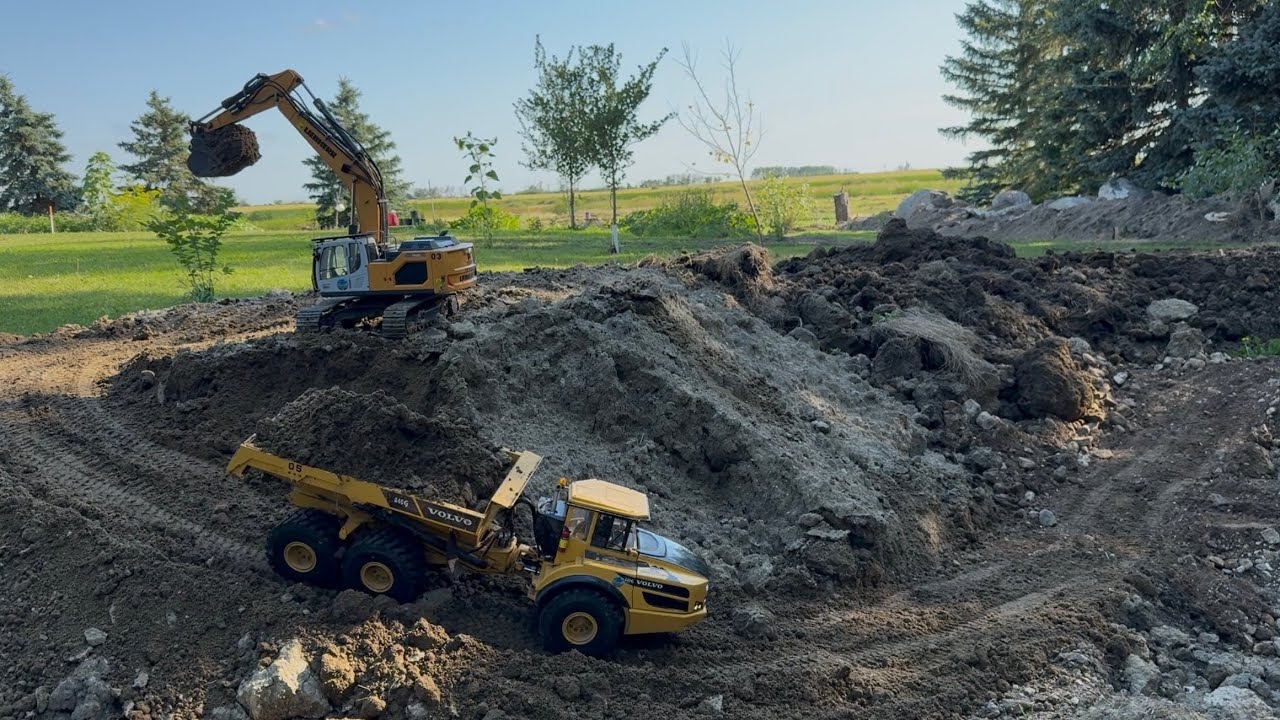 1/14 scale RC road building