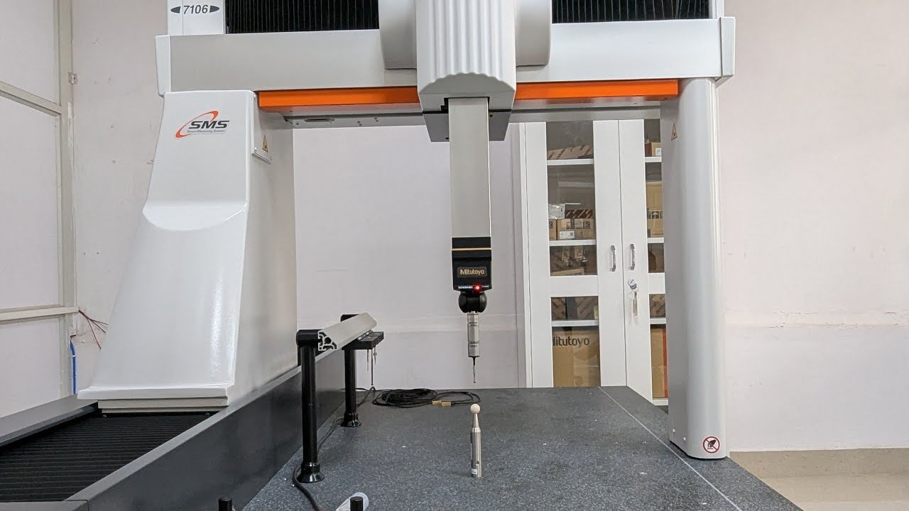 CMM Mitutoyo Crysta-Apex V modal 7106 Master Ball calibration