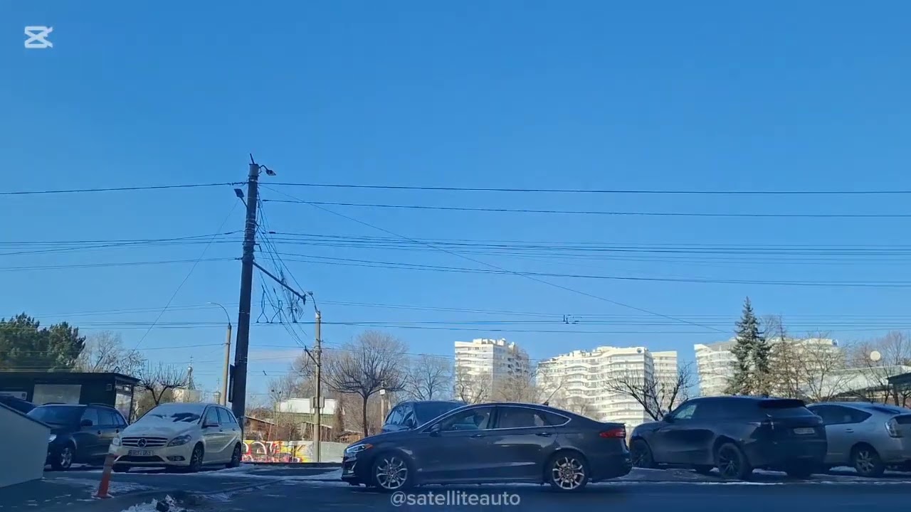 Стоять в пробках — не наш метод. #Кишинев.