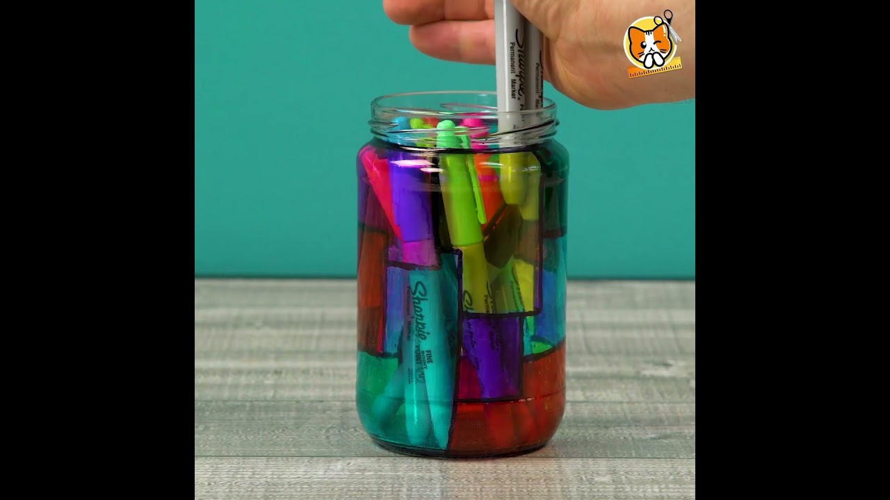 Creative Glass Crafts: Transform Bottles and Jars into Decor! 🏠🎨 