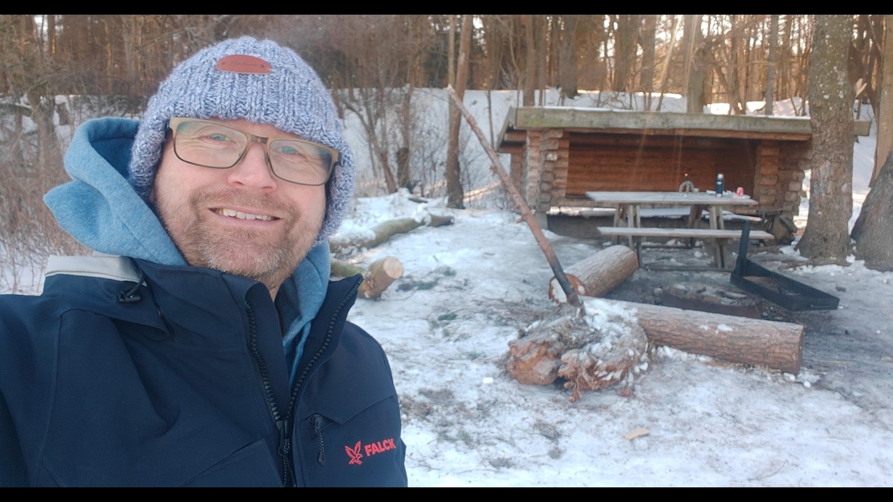 Afslapning i Skjoldunge shelteret, i Boserup skov i Roskilde, 19. februar 2026 (ingen tale)