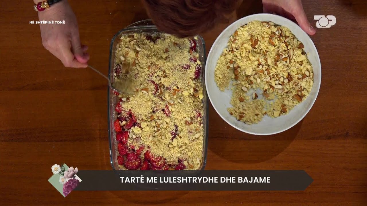 Tartë me luleshtrydhe dhe bajame - Në Shtëpinë Tonë