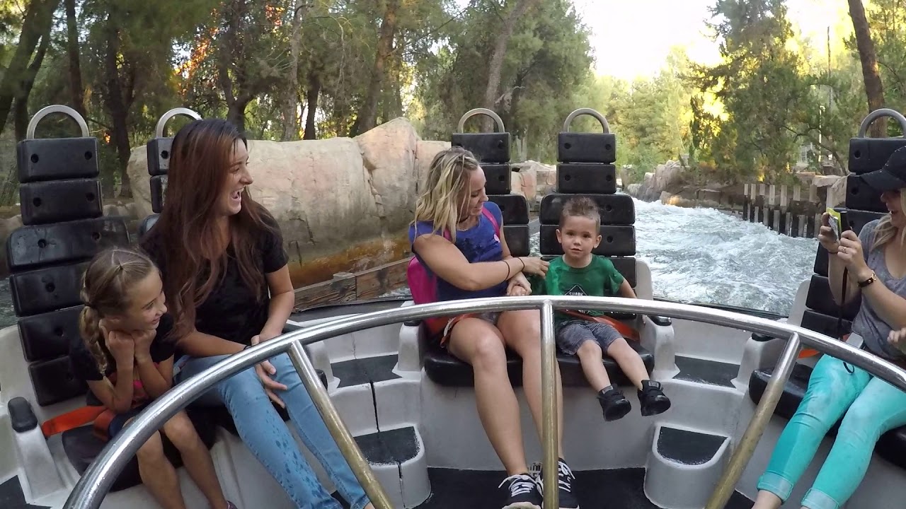 Roaring rapids six flags