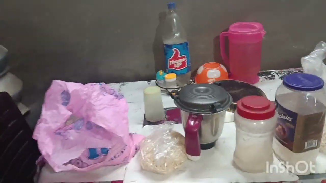 দেখো আমি আমার ছেলেকে খাওয়ানোর জন্য কি কি গুঁড়ো করছে মিক্সিতে🥰❤️#viralreels 