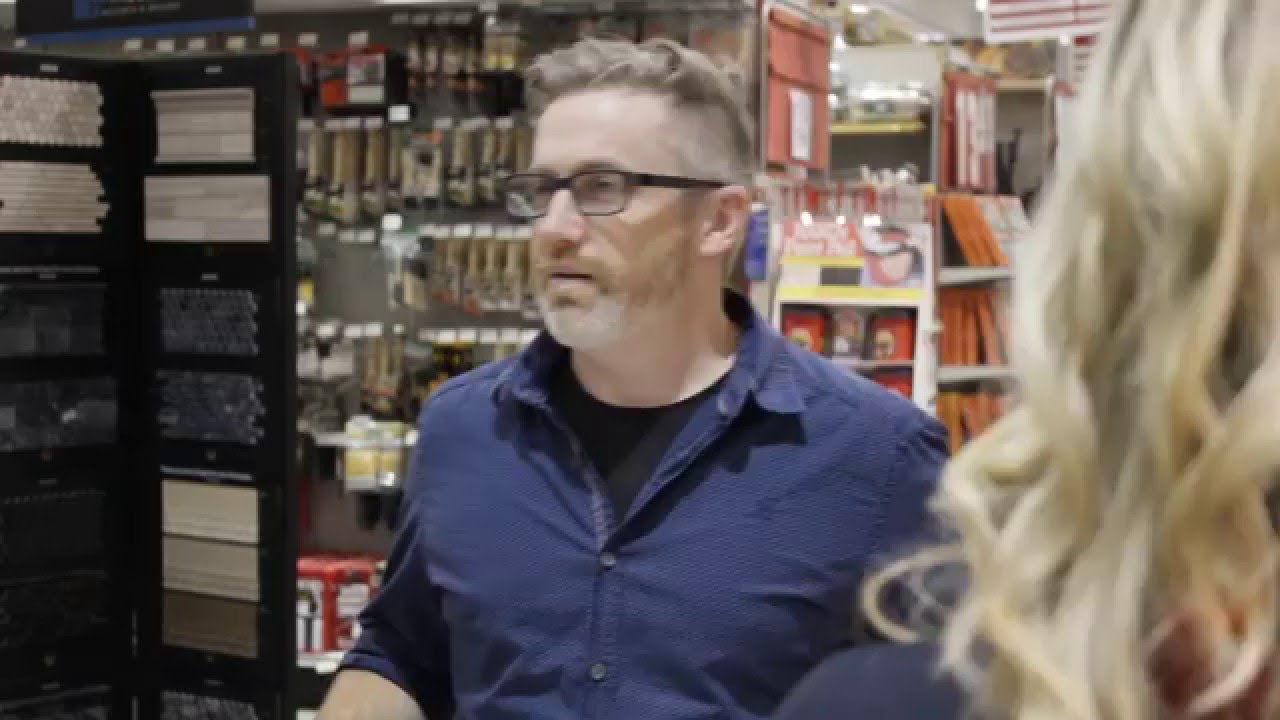 CORPORATE VIDEO- Poor Customer Service Scenario 