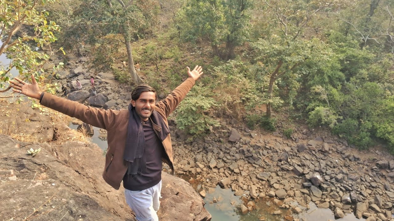 Prachin aap Chand ki Gufa Gaye