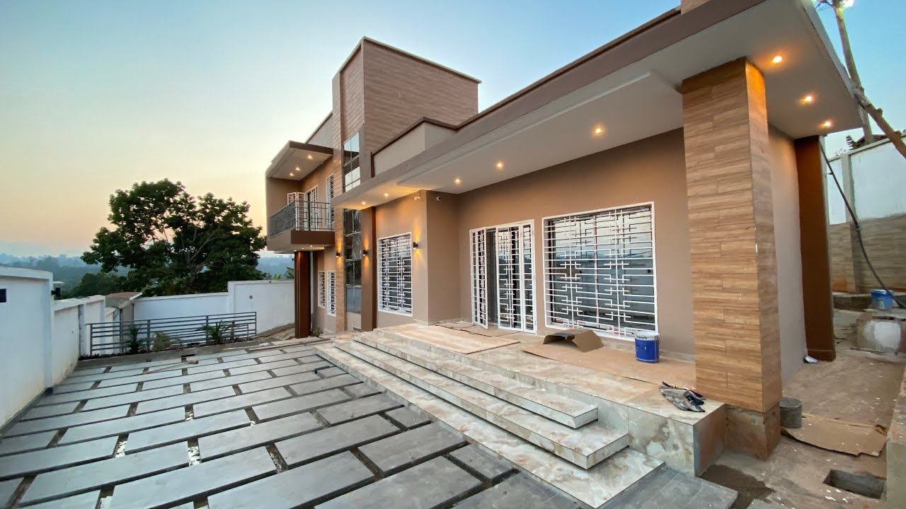 Regardez les finitions de cette magnifique villa peinture soudure staff carrelage plomberie Kadm 
