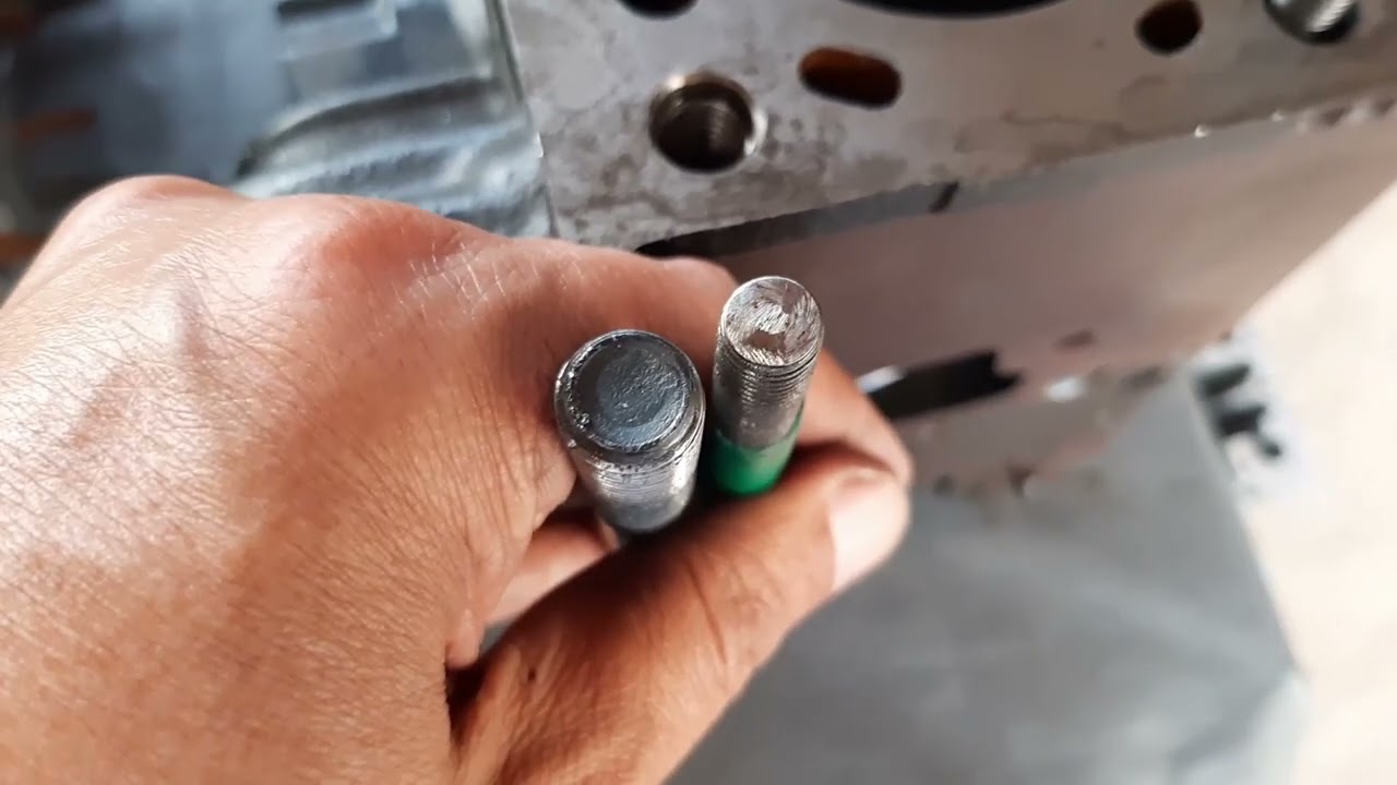RECEITA EA112 - Parafuso do Cabeçote.....