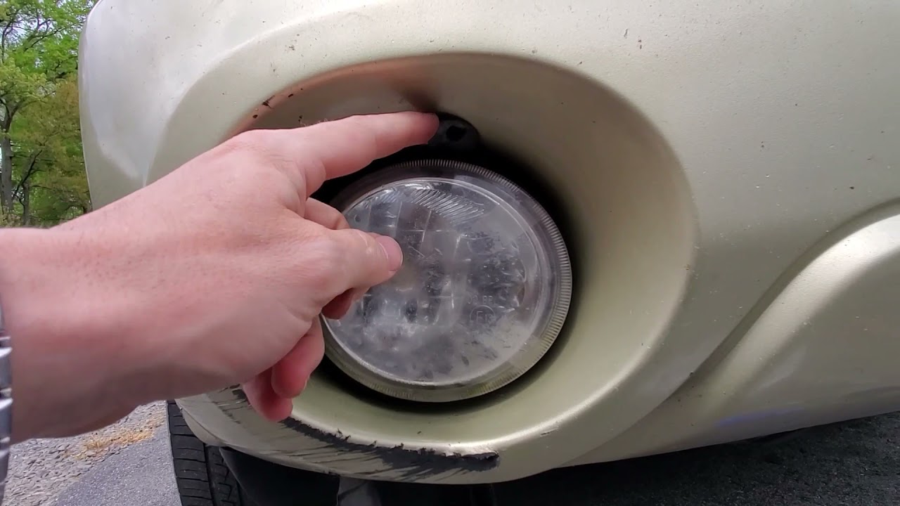 2004 Subaru Forester fog light removal & replacement