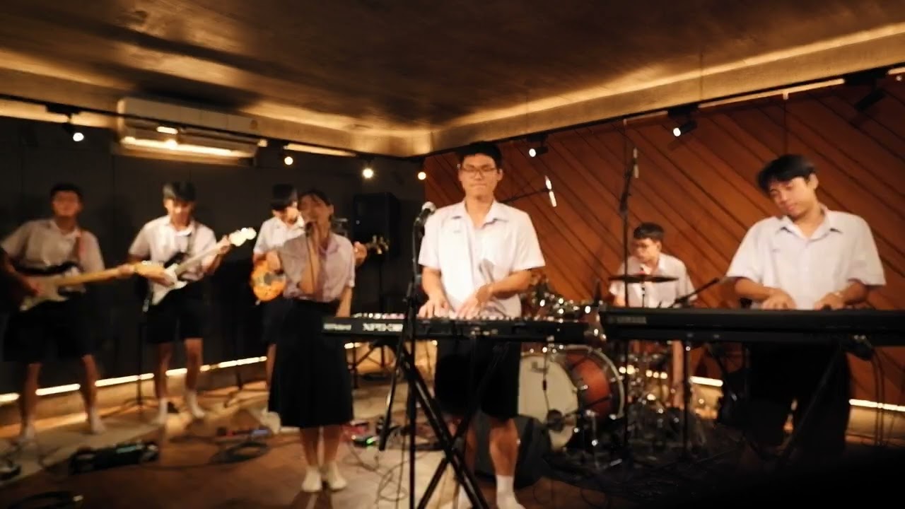 อยากอยู่ใกล้ๆ - ศรันย่า (Cover Chadjane) Live Session