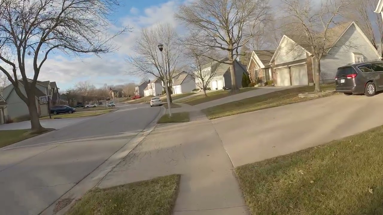Neighborhood Walk in Overland Park, Kansas Jan 18, 2026