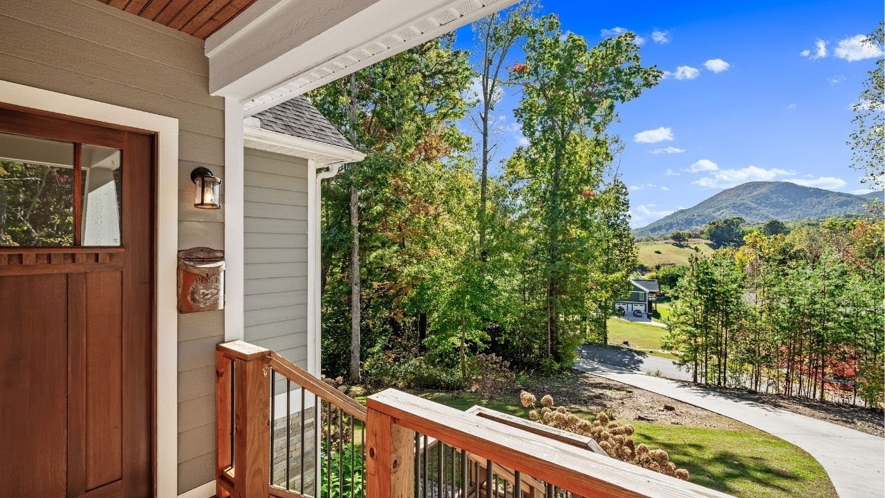 9 Oak Mountain Drive | Modern Mountain Luxury Home in Gated Asheville Community | Marie Reed Team