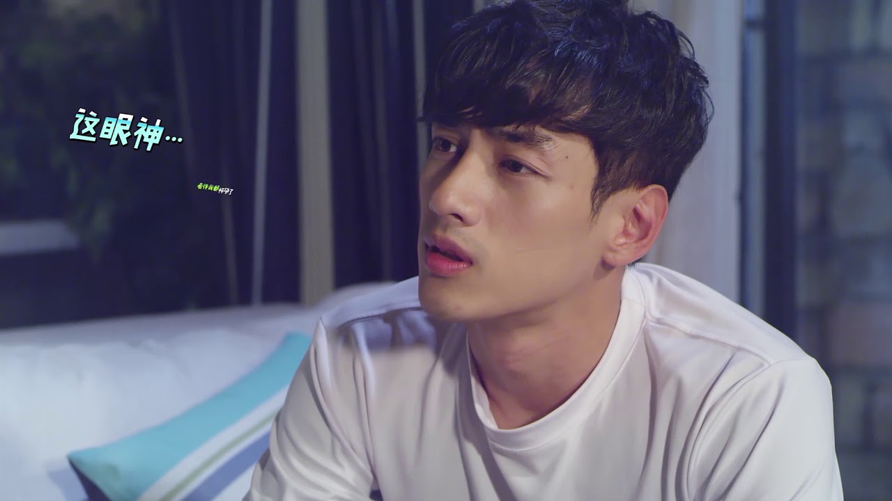 女总裁谢谢保镖救了何岚，跟他说谢谢，保镖觉得不够诚恳让她好好练习 女总裁和保镖帅哥真逗，大半夜不睡觉，联系说“谢谢”