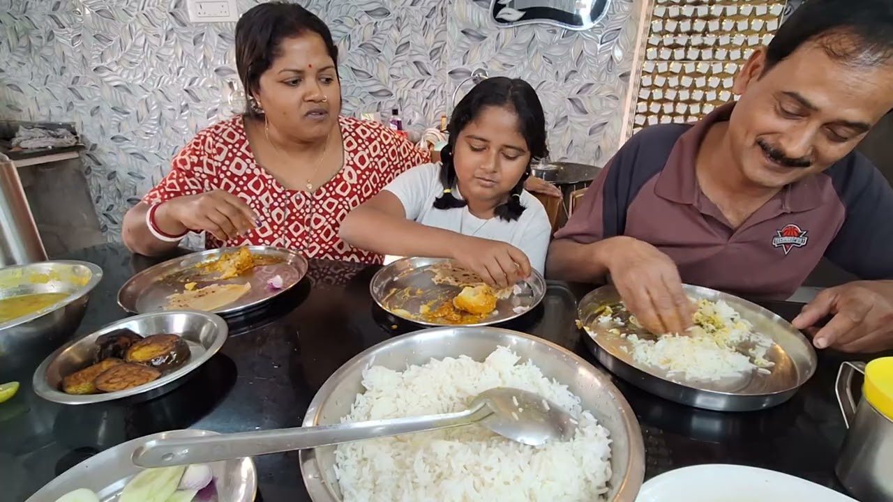 দুপুরের খাবারে একটু অন্যরকম মেনু রয়েছে🤤 #vlog 