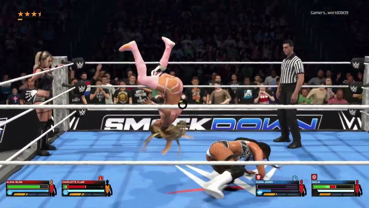 Шарлотта Флэр и Алекса Блисс против Джулии и Кианы Джеймс ll WWE2K26