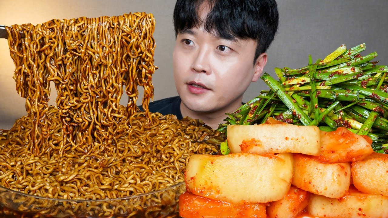 아내표 집밥🍚 짜파게티 범벅 석박지 부추무침 요리 먹방 Black Bean Noodles & Kimchi ASMR MUKBANG REAL SOUND EATING SHOW