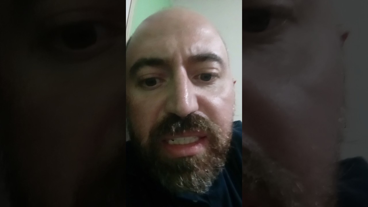 video catando falando sobre carregar um celular galaxy na tomada=110