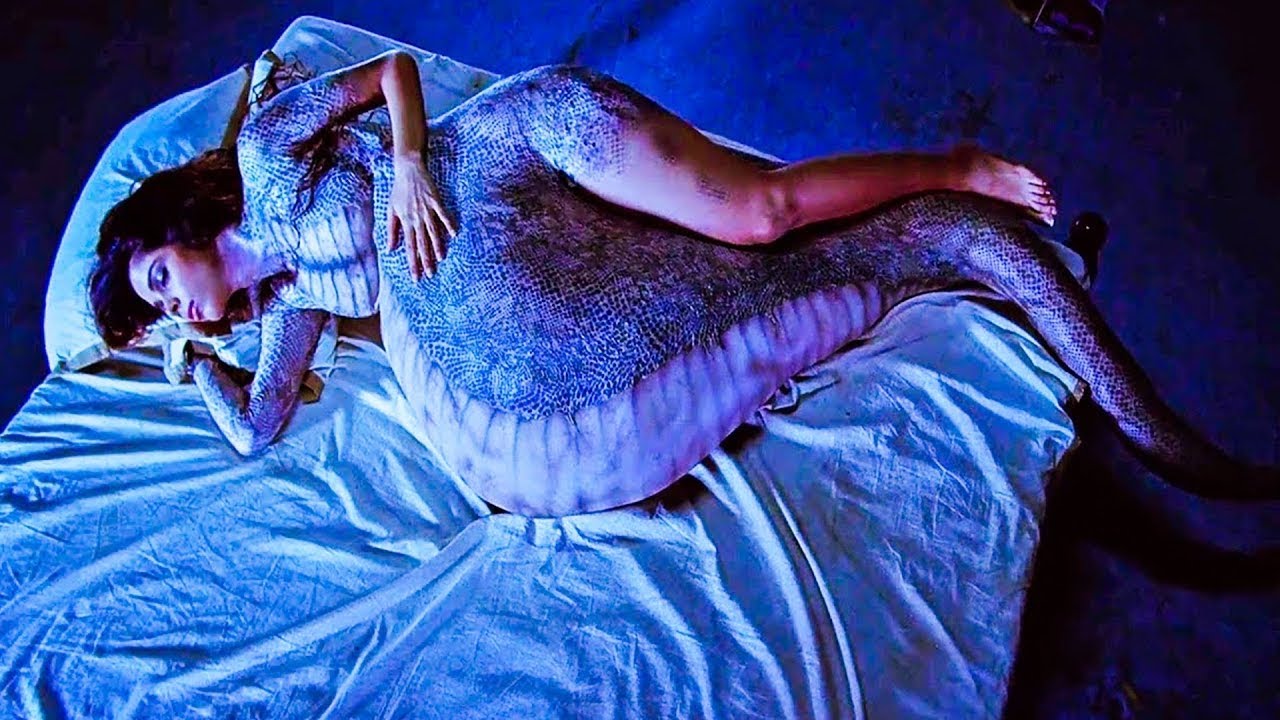 افعى بجسد بنت تبتلع شاب تعرض لها وبقيت تهضمه ع مدار اليوم | Hisss