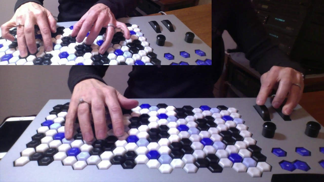 Infinity (Bohlen-Pierce Scale) | Elaine Walker | Four-Momentum