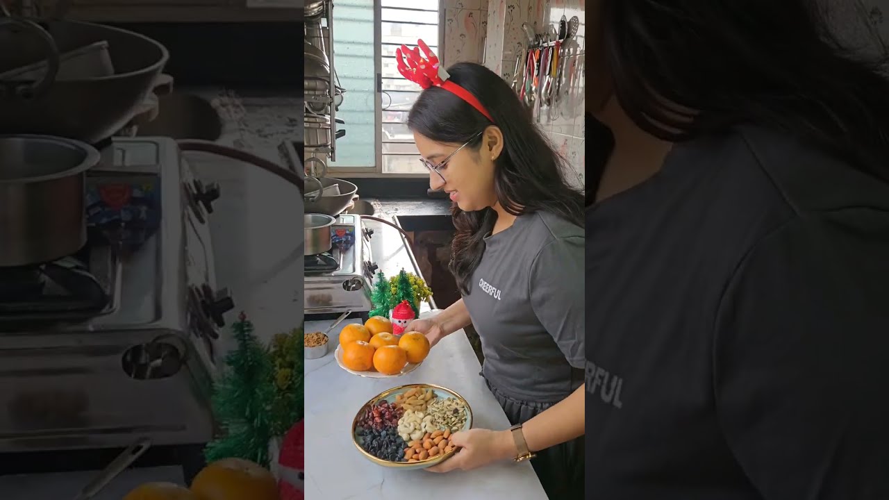 Christmas Special Fruit Cake| Eggless Plum Cake In Kadhai|Last Minute Plum Cake|Wheat Fruit Cake
