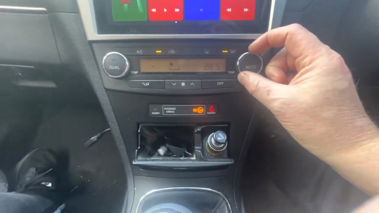 Toyota Avensis T270, D4D, неисправный климат-контроль, 2008-2015 гг.