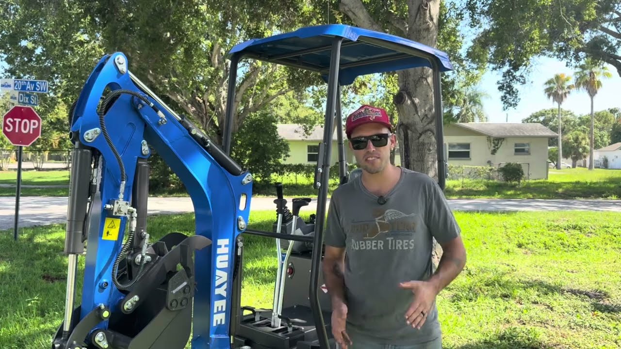 Chinese Mini Excavator: Huayee SHY10 - Sturdy, Quality, Precision…..with a Warranty!
