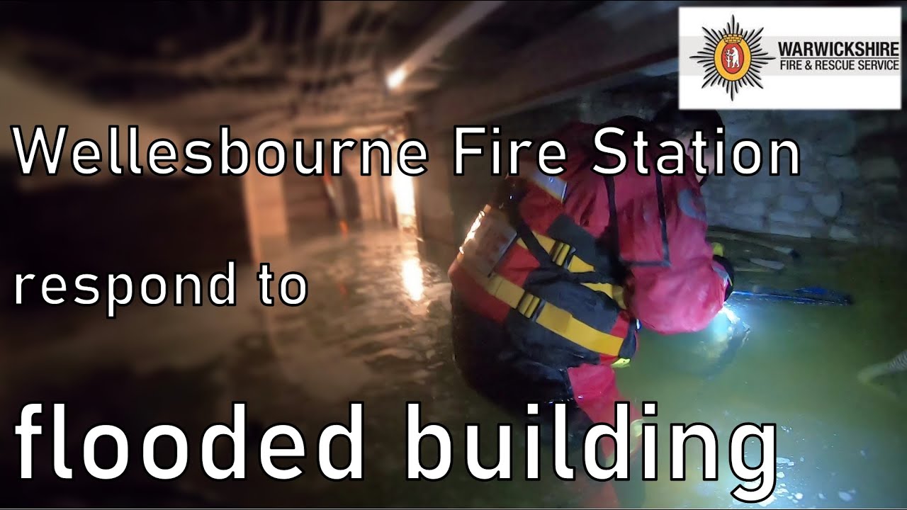 Wellesbourne Fire Station respond to flooded building (Warwickshire Fire and Rescue Service)