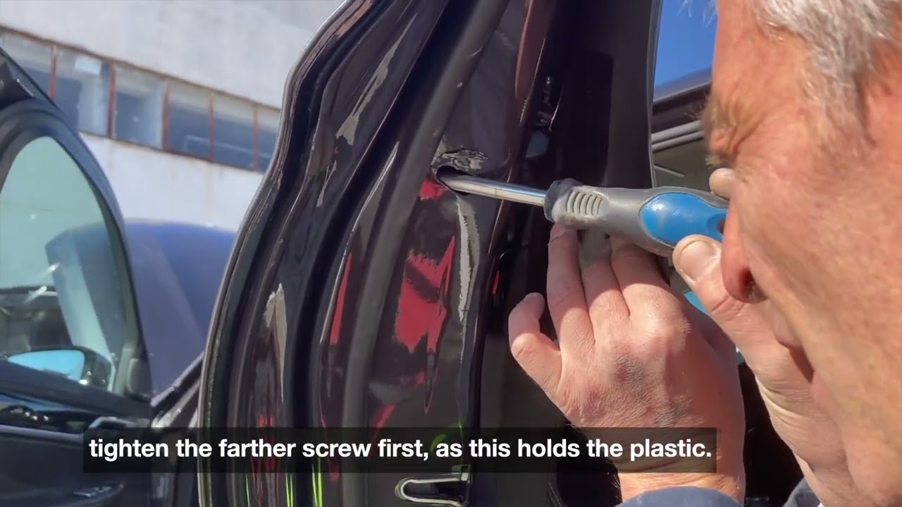 2018 BMW 7 Series (G11/12) Door Handle Assembly | TUTORIAL